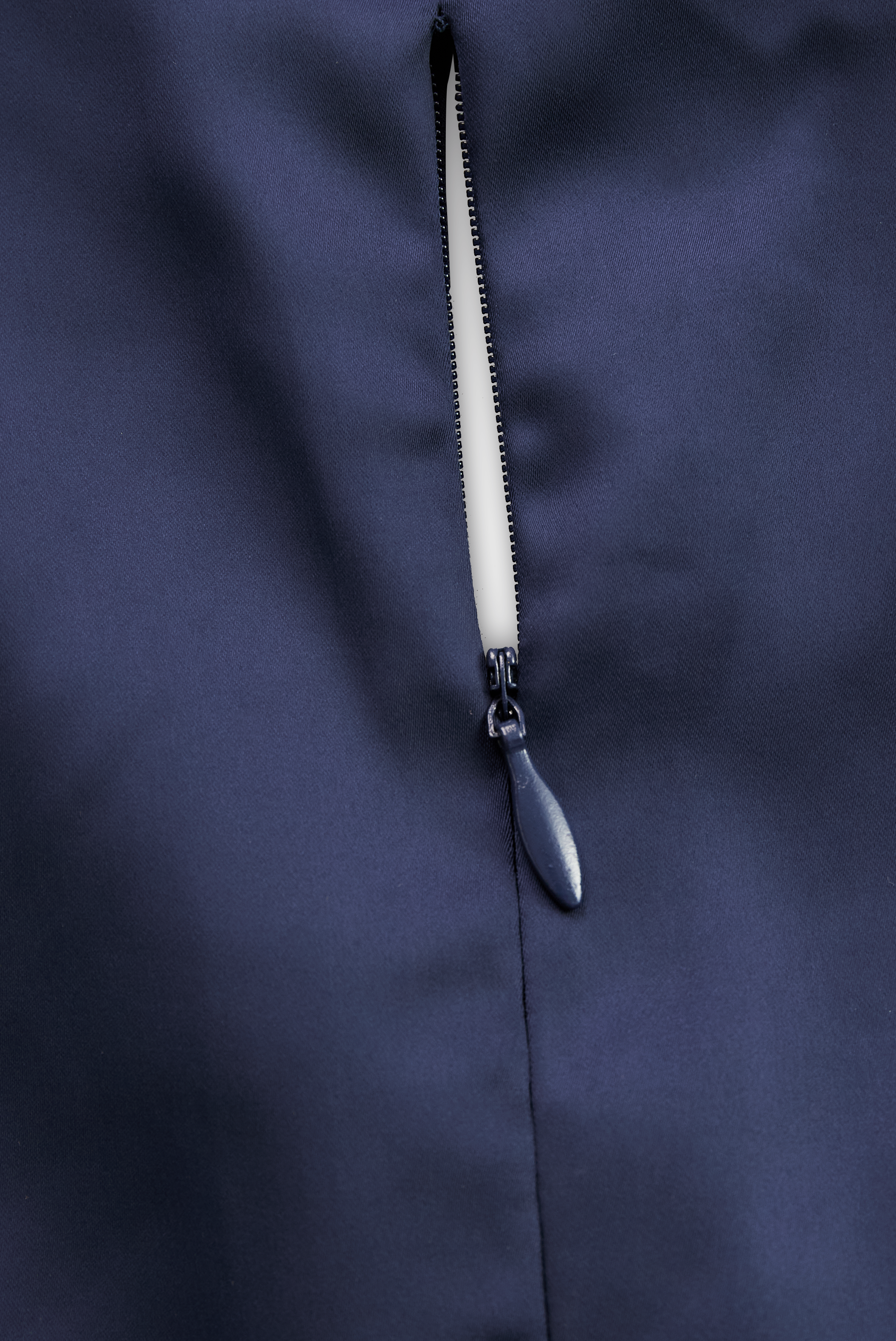 Dharmay | Elegancka sukienka midi z długim rękawem