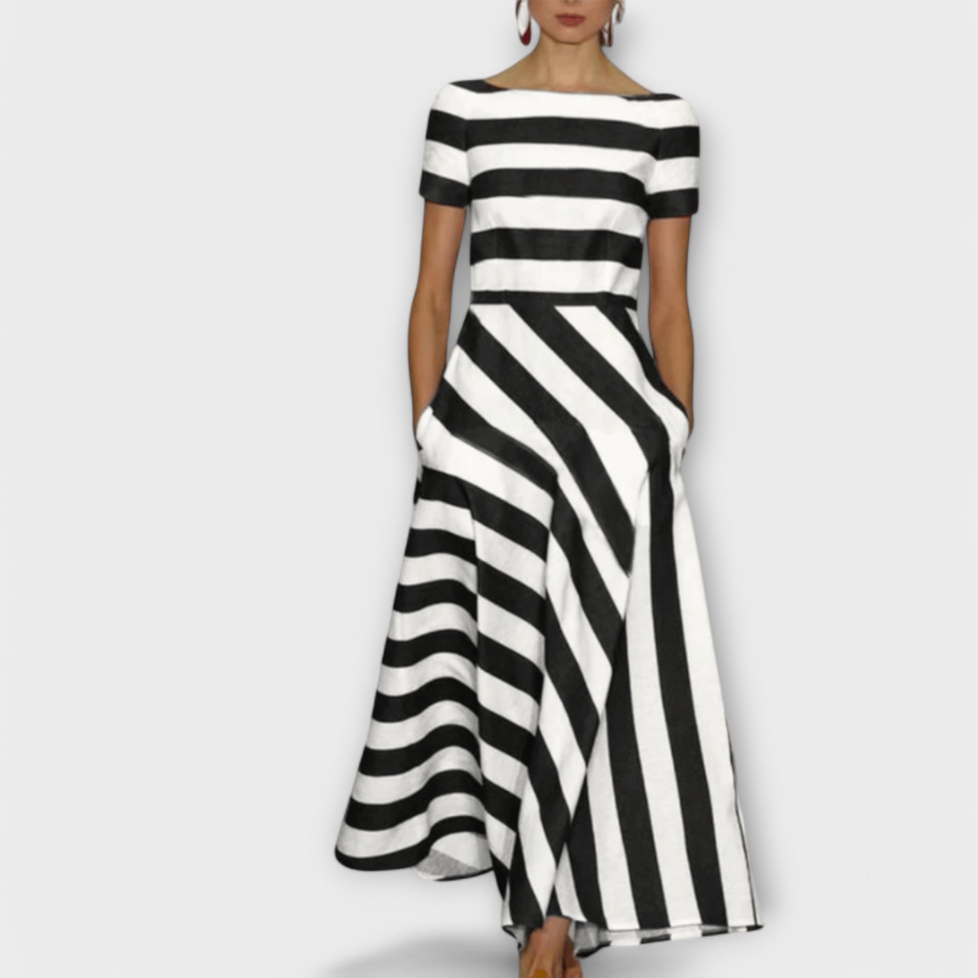 Janell - Sukienka maxi w paski