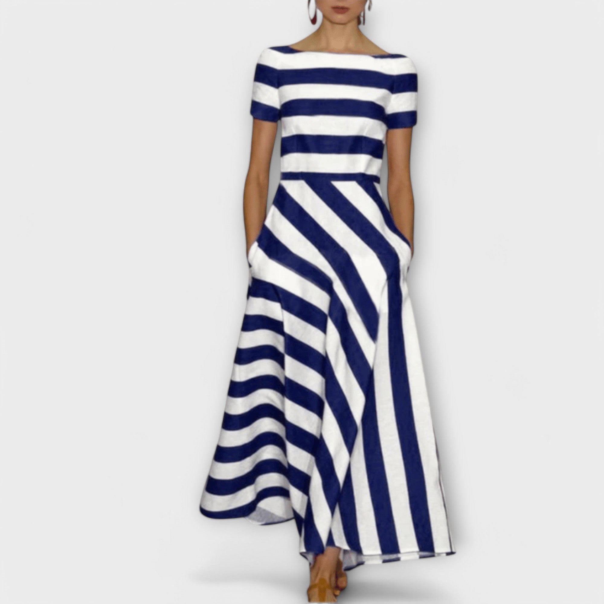 Janell - Sukienka maxi w paski