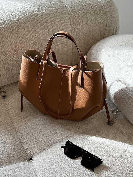 Pernilla – Elegancka torba z bocznymi wykończeniami